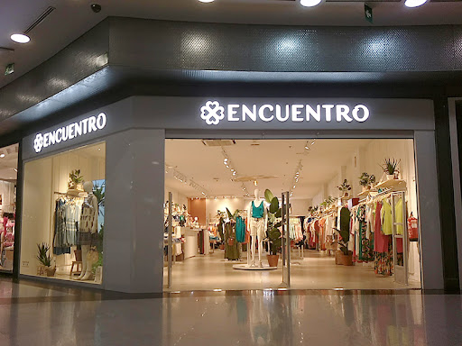 Comprar ropa de tallas grandes en Sevilla de 2024