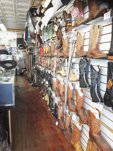 Jeweler «El Dorado Jewelry & Western», reviews and photos, 229 N Cedar Lake Rd, Round Lake, IL 60073, USA