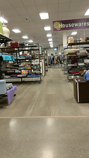 Thrift Store «Discover Goodwill Circle Retail Center», reviews and photos