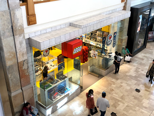 The LEGO® Store Park Meadows Mall