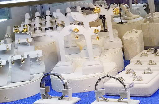 Pawn Shop «Woodbridge Gold & Pawn», reviews and photos, 13572 Jefferson Davis Hwy, Woodbridge, VA 22191, USA