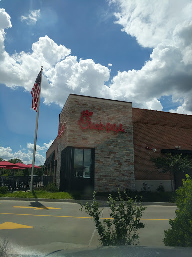 Fast Food Restaurant «Chick-fil-A», reviews and photos, 7101 Kingery Hwy, Willowbrook, IL 60527, USA