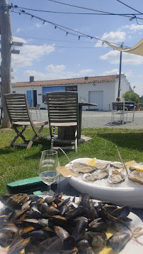 Plats et boissons du Bar-restaurant à huîtres La Guinguette de Thierry à Angoulins - n°11