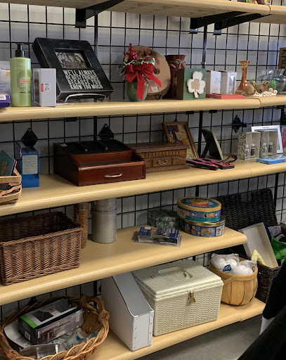 Thrift Store «Goodwill Boutique & Donation Center», reviews and photos, 235 Lancaster Ave, Frazer, PA 19355, USA