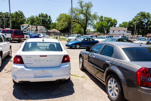 Used Car Dealer «Dons Carz», reviews and photos, 1307 N Kansas Ave, Topeka, KS 66608, USA