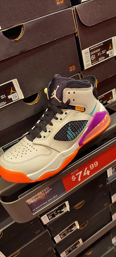 Clothing Store «Nike Factory Store», reviews and photos, 5704 McWhinney Blvd, Loveland, CO 80538, USA