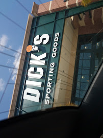 DICK'S Sporting Goods