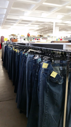 Thrift Store «The Salvation Army Adult Rehabilitation Centers», reviews and photos, 133 E 2nd St, Des Moines, IA 50309, USA