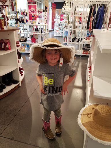 Fashion Accessories Store «Charming Charlie», reviews and photos, 9784 W Northern Ave, Peoria, AZ 85345, USA