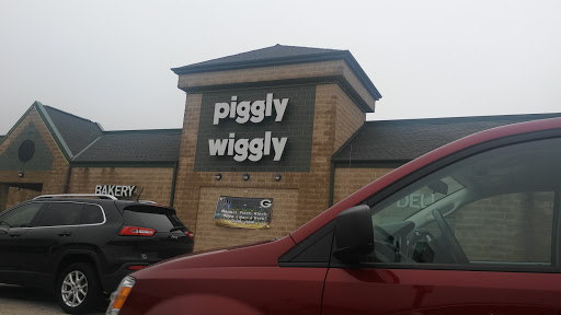 Supermarket «Piggly Wiggly», reviews and photos, 325 East Ave, Lomira, WI 53048, USA