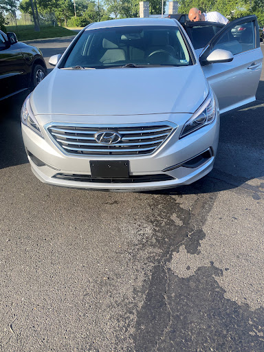 Used Car Dealer «Sullivan Auto Trading», reviews and photos, 95 S Gateway Dr, Fredericksburg, VA 22406, USA