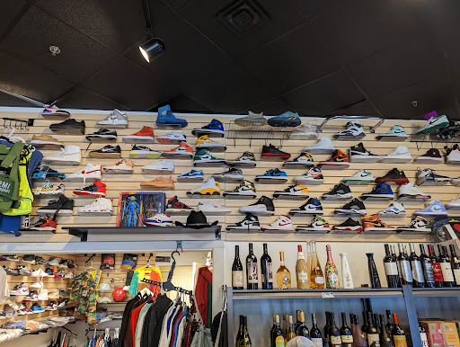 Grocery Store «La Bodega Latina Grocery Store», reviews and photos, 863 Congress St, Portland, ME 04102, USA