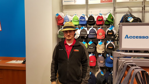 Sportswear Store «Columbia Sportswear Outlet Store at Edinburgh Premium Outlets», reviews and photos, 11715 NE Executive Dr #100, Edinburgh, IN 46124, USA