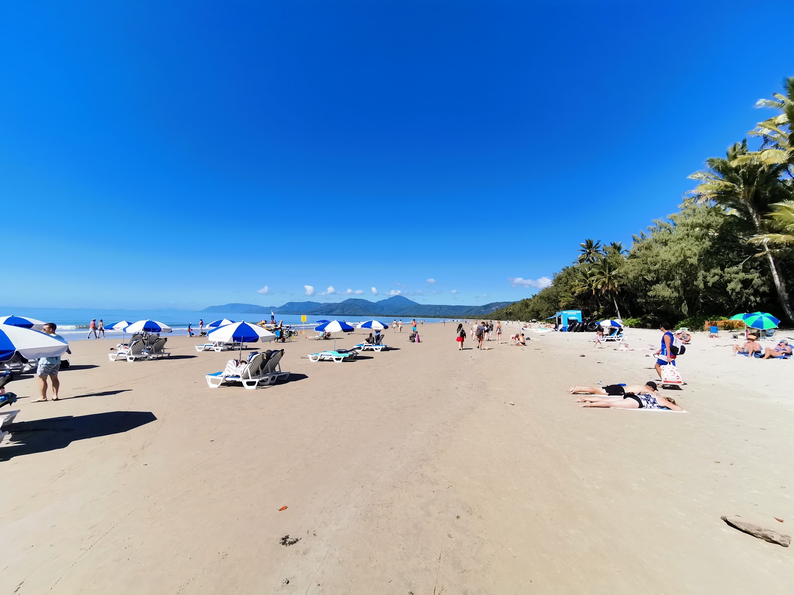 Four Mile Beach II'in fotoğrafı düz ve uzun ile birlikte