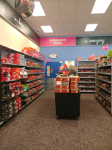 Shoe Store «Shoe Carnival», reviews and photos, 4490 Ivanrest Ave SW, Grandville, MI 49418, USA