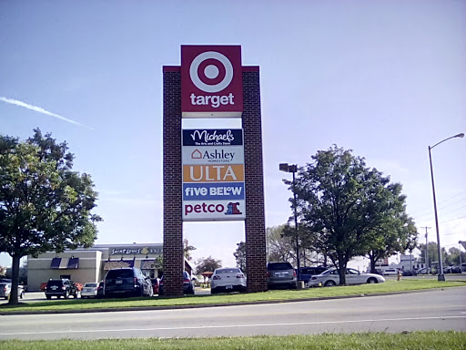 Furniture Store «Ashley HomeStore», reviews and photos, 2409 N Hwy 67, Florissant, MO 63033, USA