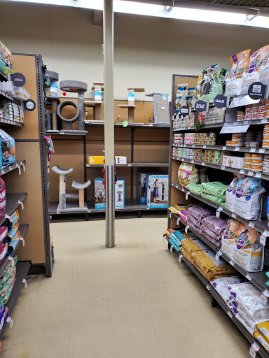 Pet Supply Store «Petco Animal Supplies», reviews and photos, 8500 Henry Ave #10, Philadelphia, PA 19128, USA