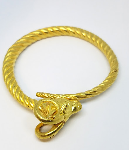 Jewelry Store «Saatchi Jewelry», reviews and photos, 4545 Austin Blvd, Island Park, NY 11558, USA