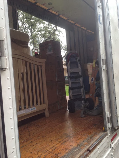 Moving Company «Apple Moving», reviews and photos, 9807 Brown Ln, Austin, TX 78754, USA