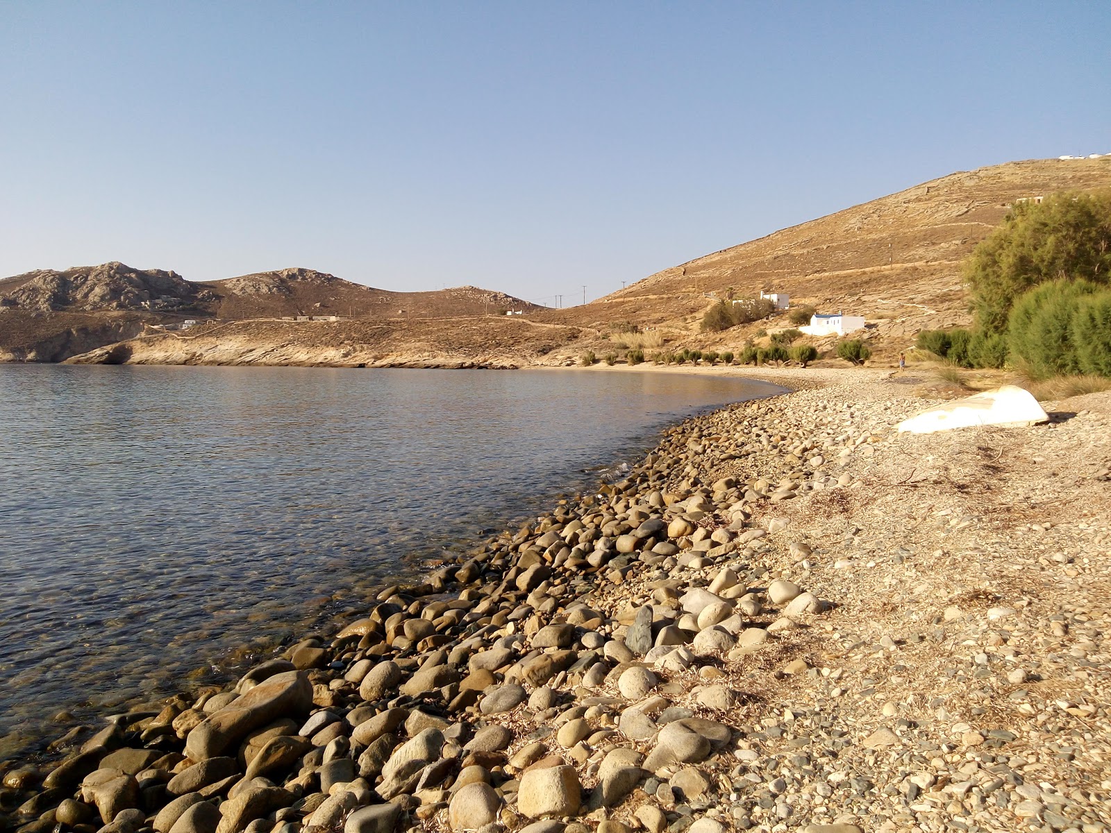 Agios Ioannis beach'in fotoğrafı doğal alan içinde bulunmaktadır