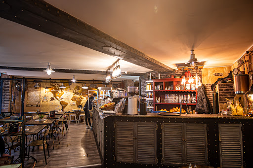 Romantic coffee shops in Lyon