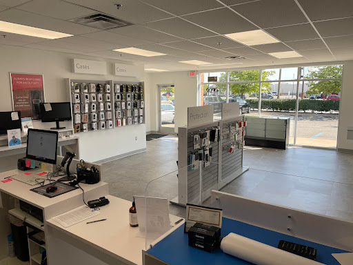 Cell Phone Store «Genius Phone Repair», reviews and photos, 2747 E Beltline Ave SE, Grand Rapids, MI 49546, USA