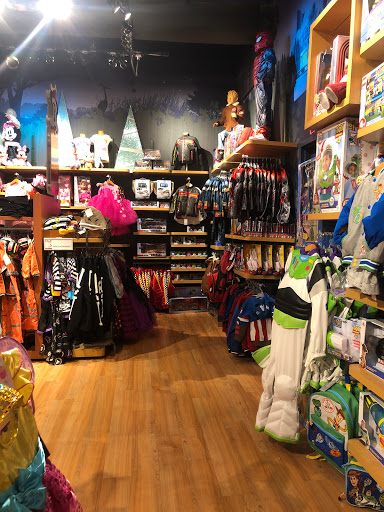 Toy Store «Disney Store», reviews and photos, 12401 Wayzata Blvd, Minnetonka, MN 55305, USA