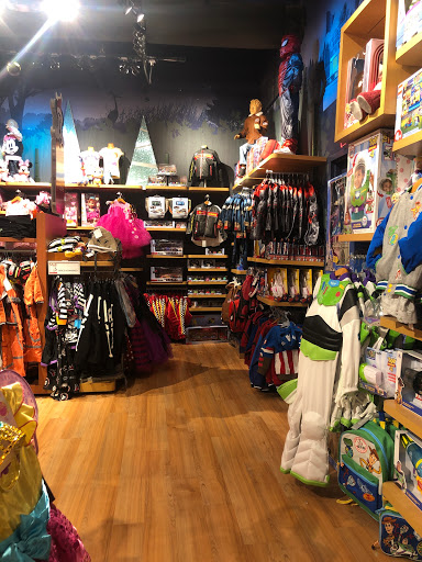 Toy Store «Disney Store», reviews and photos, 12401 Wayzata Blvd, Minnetonka, MN 55305, USA