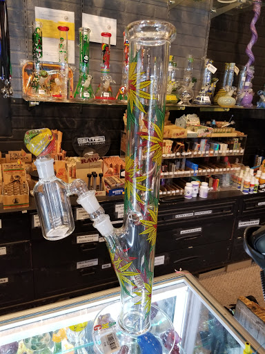 Tobacco Shop «Twisted Smoke Shop (J St)», reviews and photos, 3718 J St, Sacramento, CA 95816, USA
