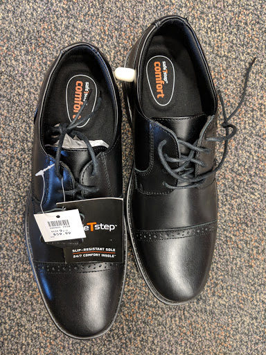 Shoe Store «Payless ShoeSource», reviews and photos, 3690 S El Camino Real, San Mateo, CA 94403, USA