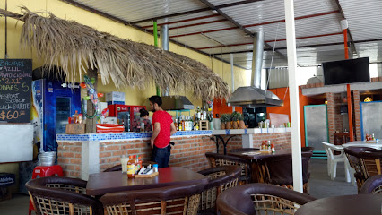 Sayula,s Restaurant - Bar - De las Liebres 136, San Isidro, 37685 León, Gto., Mexico