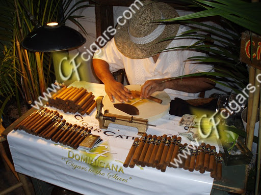 Dallas Cigar Roller, Golf, Wedding, Cigar Events by Cigar Catering®
