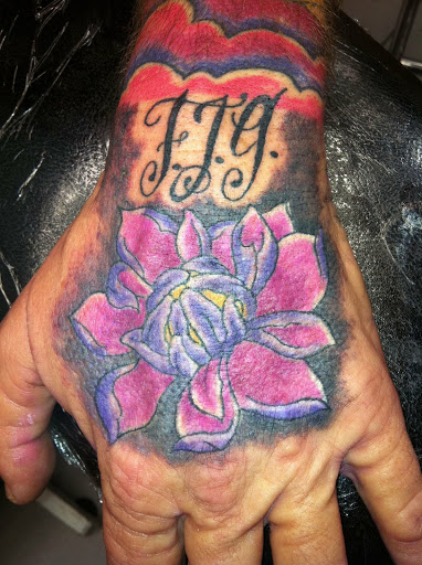 Tattoo Shop «Think Ink Tattoos», reviews and photos, 21626 Ventura Blvd, Woodland Hills, CA 91364, USA