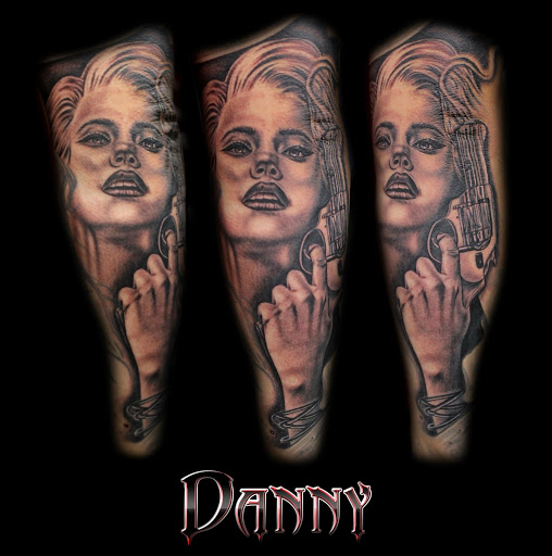 Tattoo Shop «Wyze Guyz Tattoo Parlor», reviews and photos, 3012 Lee Trevino Dr B, El Paso, TX 79936, USA