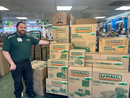 Truck Rental Agency «U-Haul Moving & Storage of Chatsworth», reviews and photos, 21326 Devonshire St, Chatsworth, CA 91311, USA