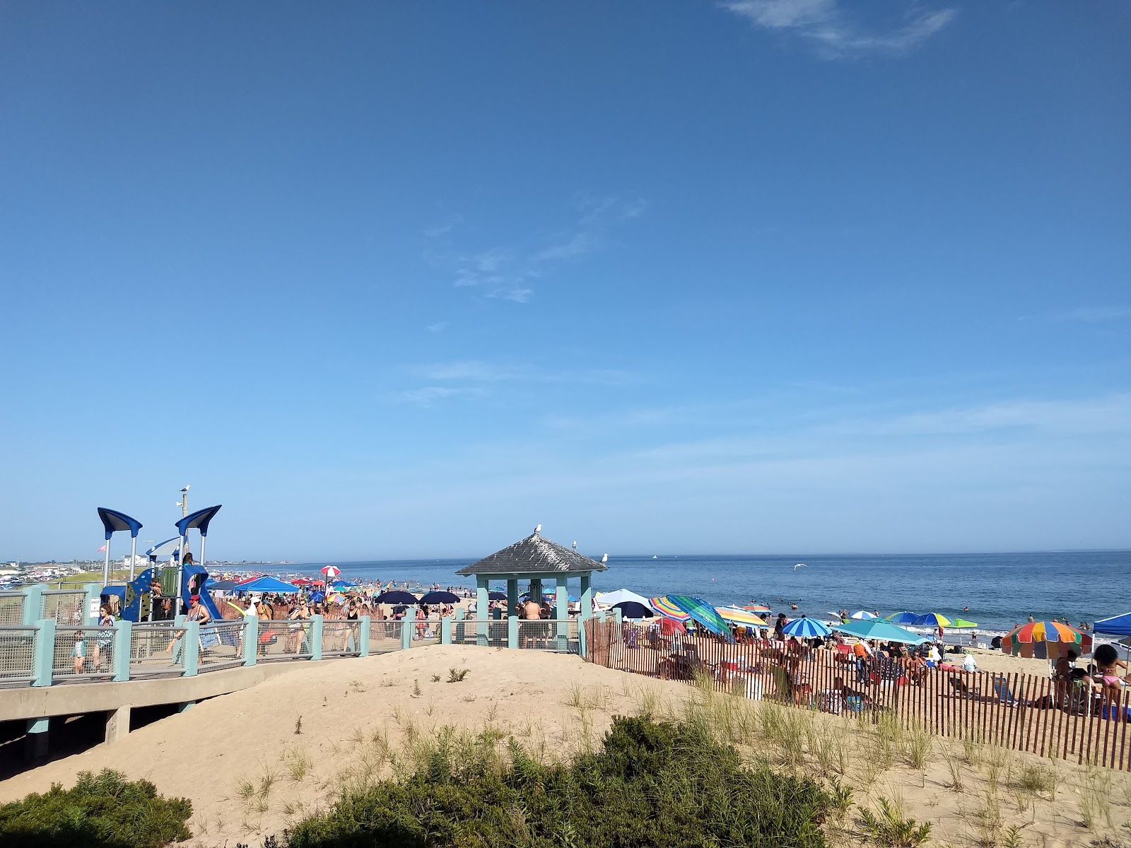 Foto von Misquamicut beach und die siedlung