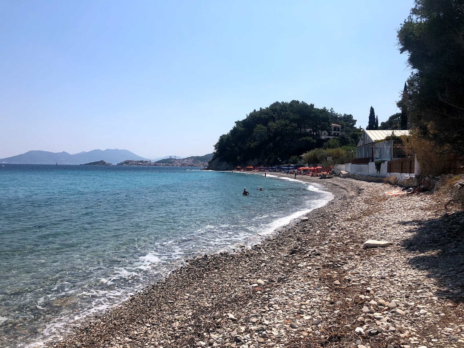Foto von Lemonakia beach und die siedlung