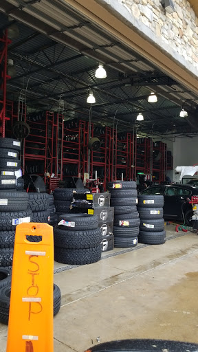 Tire Shop «Discount Tire Store - Bee Cave, TX», reviews and photos, 3922 Ranch Rd 620 S, Bee Cave, TX 78738, USA