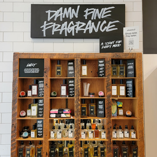 Cosmetics Store «Lush», reviews and photos, 10 Rosedale Shopping Center, Roseville, MN 55113, USA