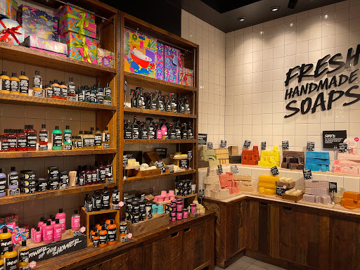 Cosmetics Store «Lush Cosmetics», reviews and photos, 2800 W Big Beaver Rd # 232, Troy, MI 48084, USA