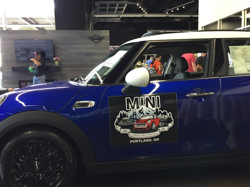 Used Car Dealer «MINI of Portland», reviews and photos, 9134 SW Canyon Rd, Portland, OR 97225, USA