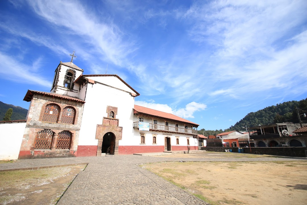 Iglesia De Santo Santiago Apóstol