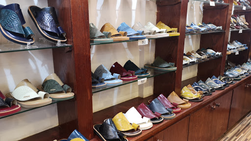 الحصان الاسود للاحذية 