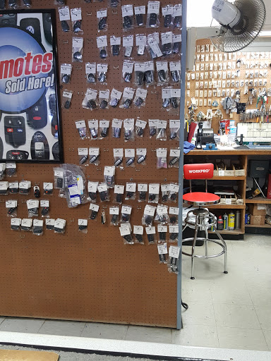 Locksmith «McGuire Lock & Safe», reviews and photos, 4800 NE Vivion Rd, Kansas City, MO 64119, USA