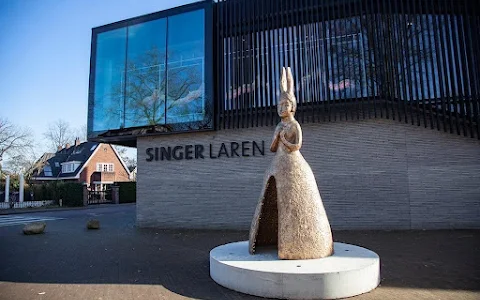 Singer Laren image