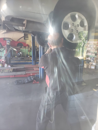 Auto Repair Shop «Meineke Car Care Center», reviews and photos, 1613 John F. Kennedy Blvd, Jersey City, NJ 07305, USA