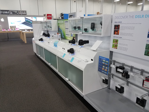 Electronics Store «Best Buy», reviews and photos, 2301 Howard St, Evanston, IL 60202, USA