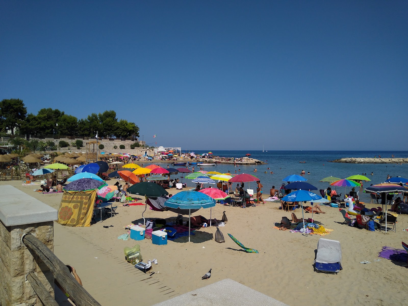 Photo of Lido Colonna with straight shore