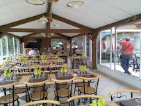 Atmosphère du Restaurant français Le Cabanon Plage à Grigny - n°11