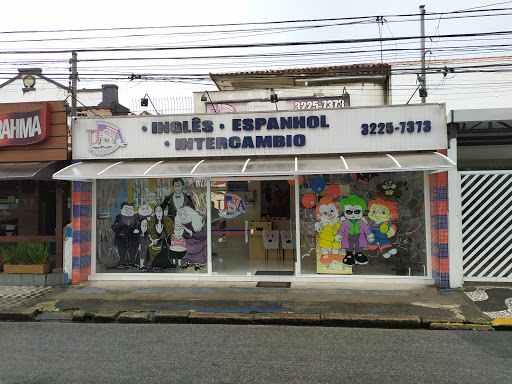 Logo da empresa - USA International Idiomas e Intercâmbio